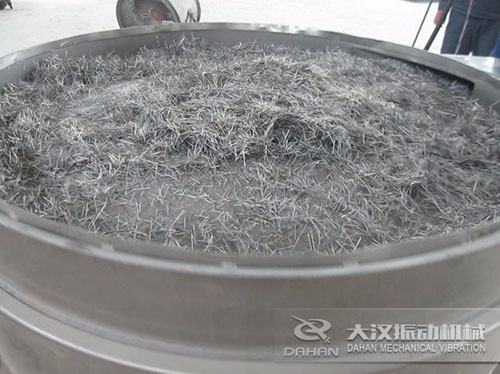 鋼纖維振動篩使用現場